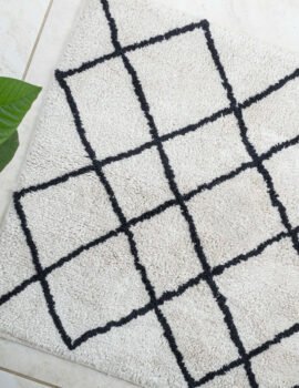 Soft Cotton Bath Rug Tufted Jacquard Design